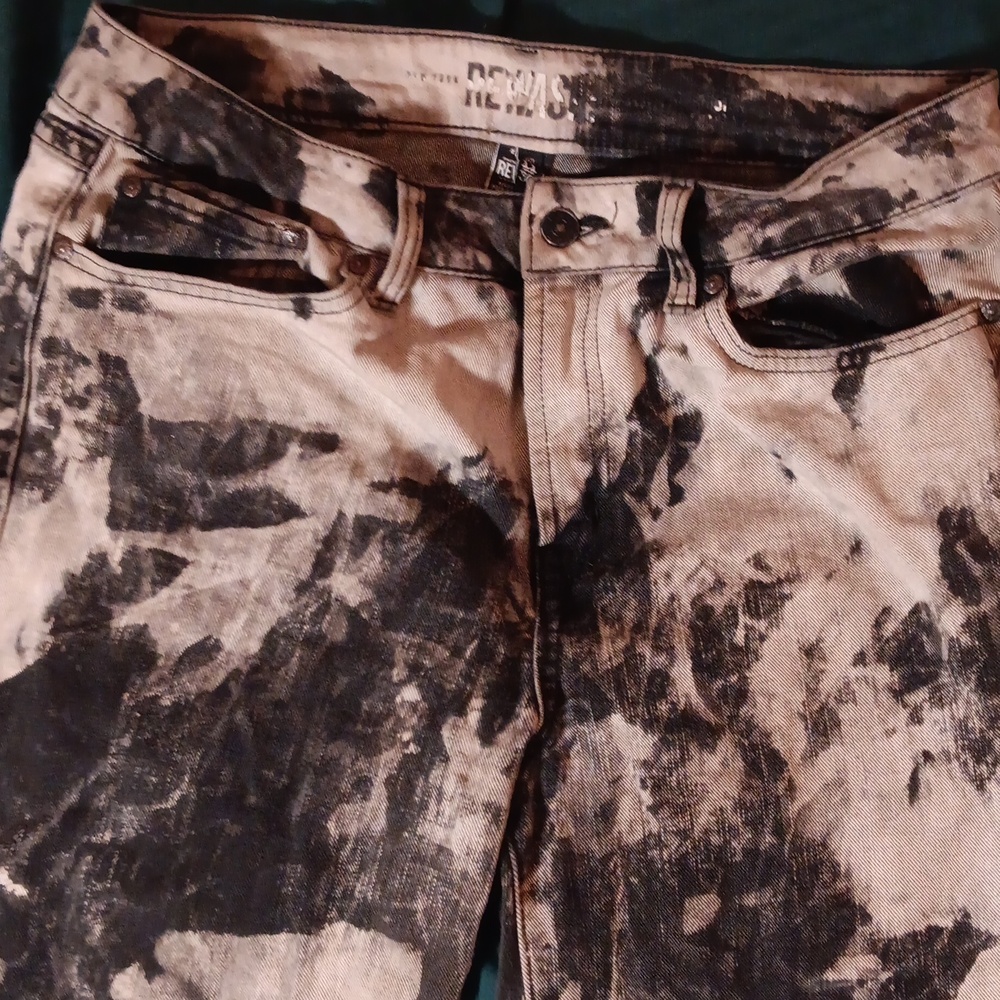 Handcrafted bleach wash "Rewash Jeans"